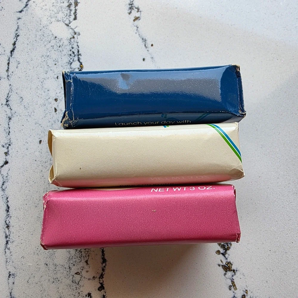 Avon‎ Unisex Soap Bar Lot Cool Seas Feelin Fresh Cream Vintage 3oz Bars Size 3oz